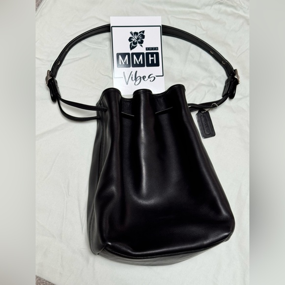 Coach Classic Vintage Legacy Bucket bag Style #9165 - Excellent Condition - Picture 2 of 4